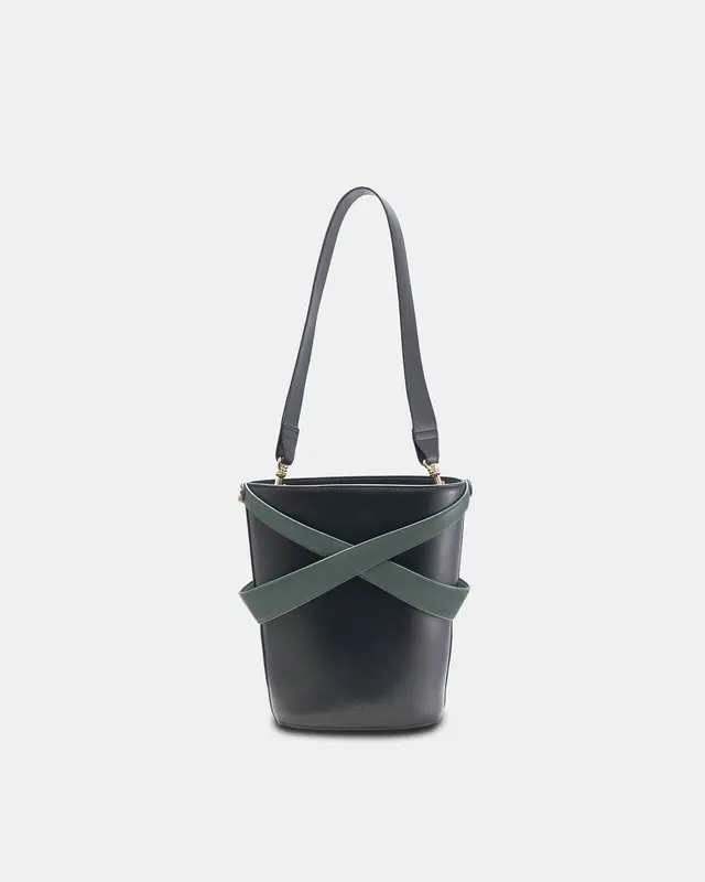 Cage Bucket Bag | Color: Black x Oat