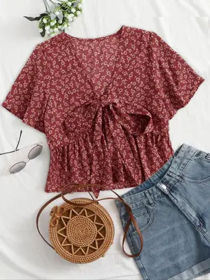 Women's Ditsy Floral Print Tie Front Blouse, Summer Clothes Women, Elegant Butterfly Sleeve V Neck Top for Summer, Ladies Cl...