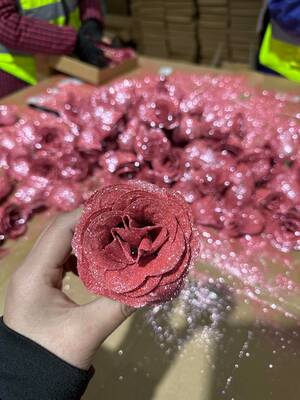 Personalized Valentine's Day Bridal Bouquet Preserved Fresh Flower | Color: Pink | style: 1 Flower