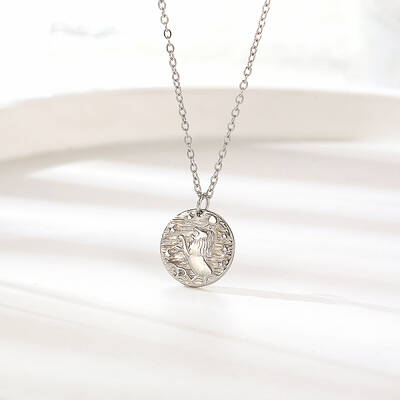 Elegant Stainless Steel Lion Pendant Necklace for Women's Daily Wear