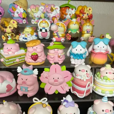 Piggy Figures (live only)