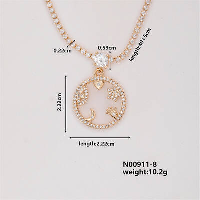 Fashion Brass Rhinestones Flat Round Pendant Necklace for Women