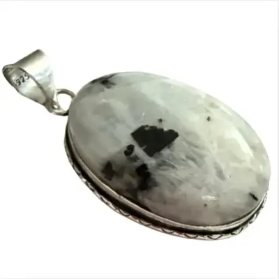 $18 Pendants on live sale