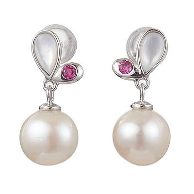 Natural Pearl Ear Studs