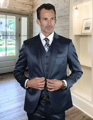 Men's Sharkskin 3-Piece Suit: Unique Fashion Statement