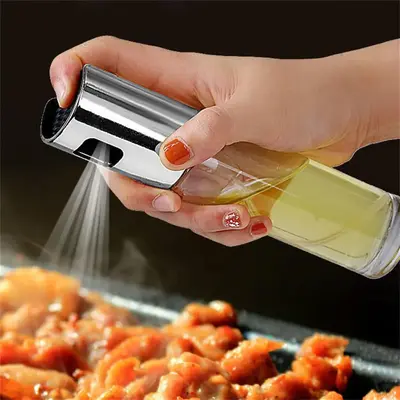 Household Oil Spray Bottle, 1 Count Clear Glass Olive Oil Sprayer, Portable Outdoor BBQ Oil Dispenser, Household Kitchen Uten...