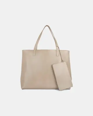 BO Overnight – SAND | Color: Black