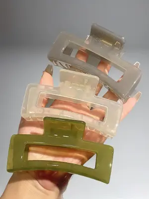 Plastic Hollow Out Hair Claw, Versatile Shark Clip for Women, Elegant All-match Fashion Accessories for Daily & Party Decorat...