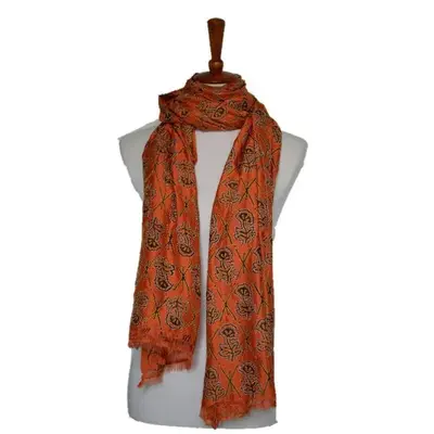 Hand embroidered kantha silk shawl | Color: Red