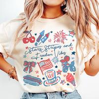 Girly American vibes with stars, stripes, cute patriotic doodles, and coquette style – perfect for 4th of July USA pride, 4...