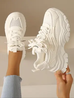 Fashionable Lace Up Front Low Top Platform Sneakers for Women, Casual Comfortable Sports Shoes for Daily Wear, Letter Label C...