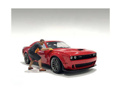 Detail Masters Figure 5 (Polish & Shine) for 1/18 Scale Models by American Diorama