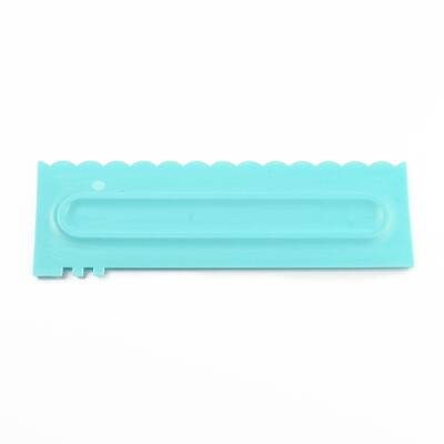 Plastic Baking Edge Dough Scraper and Cutter Pastry Spatulas