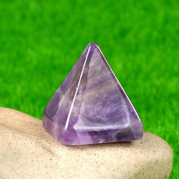 Natural Amethyst Healing Pyramid Figurines