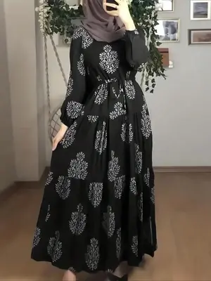 Women's Arabic Dress, Elegant Design, Perfect for Special Occasions, Stylish and Versatile, Ideal for Everyday Wear, Long Sle...