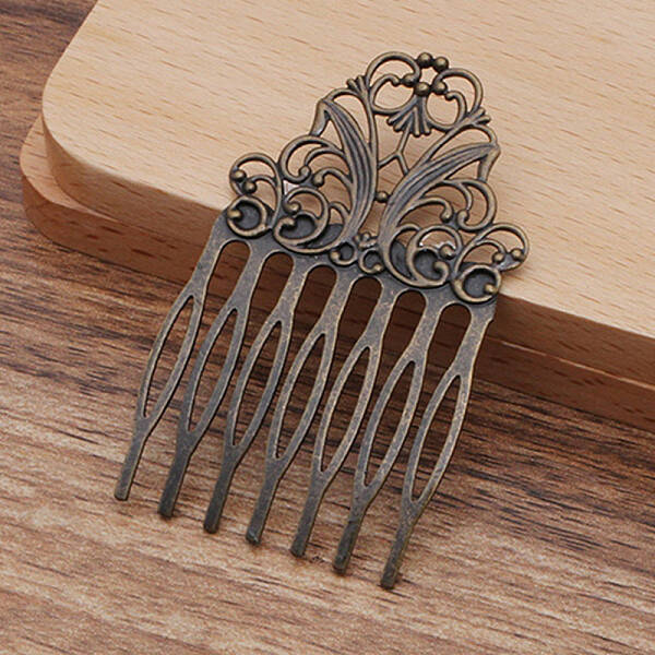 Iron Hair Combs Findings