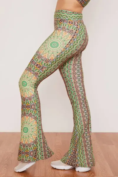 Fauna Flare | Size: S - Regular | Print: Fauna | Style: High-Waisted