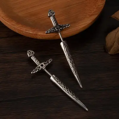 GJ-GE868 New Fashion Stainless Steel Sword-Shaped Ear Studs for Friends and Family Personality Gift Men and Women