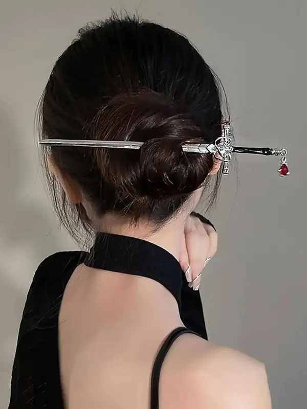 Elegant Rhinestone Decorated Sword Shaped Hair Pin, Fashion Creative Alloy Jewelry for Women and Girls, Retro All-match Acces...
