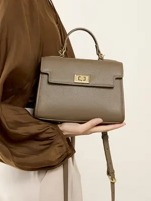 Women's Genuine Leather Handbag, Fashionable Daily Flap Shoulder Crossbody Bag, Stylish Crossbody Bags, Adjustable Shoulder S...