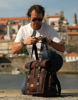 Xplorer Vegan Backpack for travel dark brown