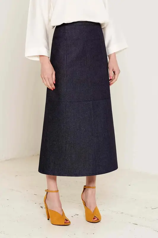 Joan Denim Skirt | size: M