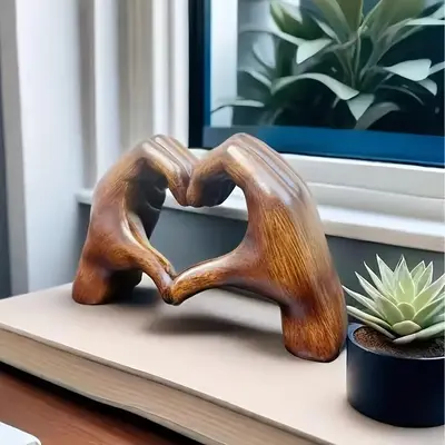 Hand & Heart Design Statue, 1 Count Creative Desktop Ornament, Home Decor for Living Room Bedroom Office Interior, Decoration...