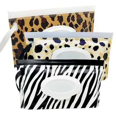 Random Color Baby Wipe Dispenser, 1/2 Counts Portable Refillable Wet Wipe Holder, Wipe Dispenser Bag, Reusable Travel Wet Wip...