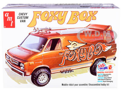Skill 2 Model Kit Chevrolet Custom Van \