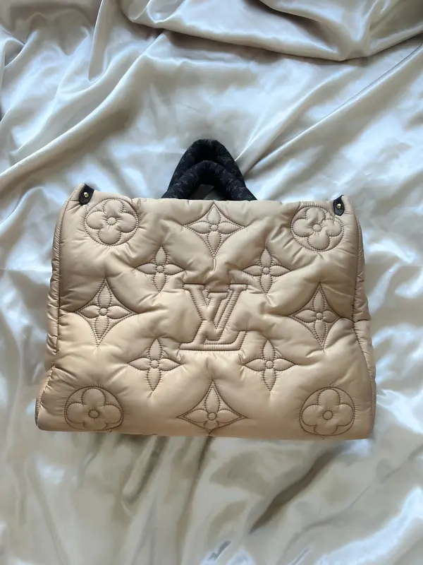 Pre-owned Louis Vuitton Nylon x Canvas tote bags Pillow On The Go GM