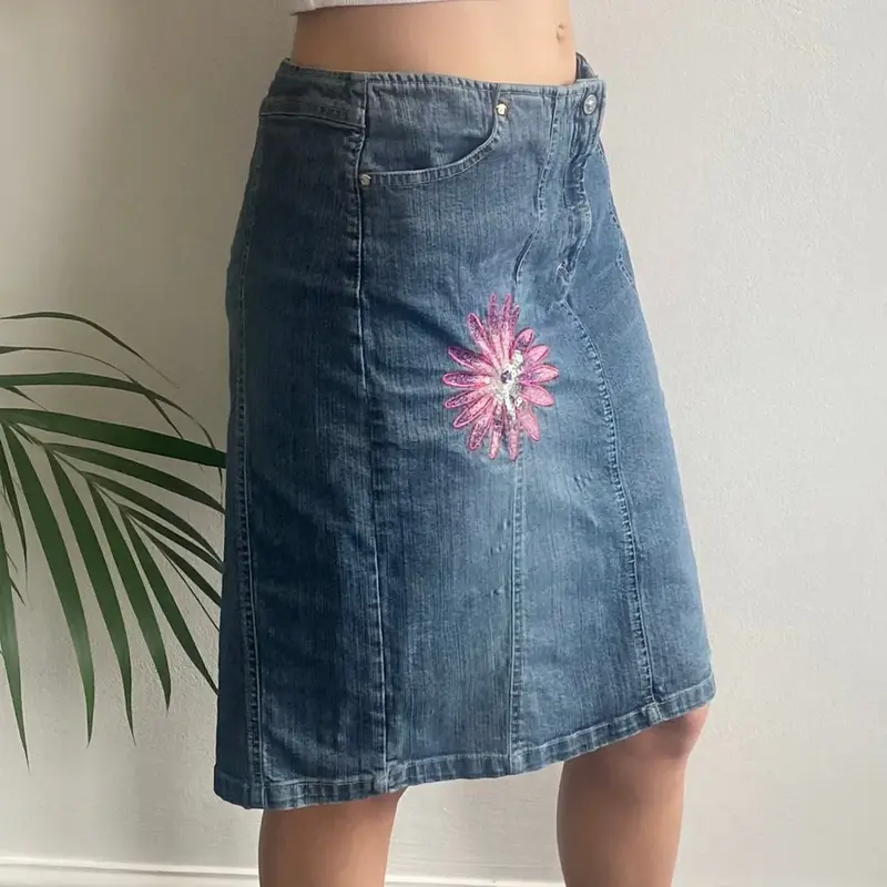 Versace Jeans Couture Embroidered Denim Skirt - 32W UK 12 Blue Cotton