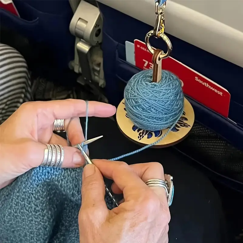 Wooden Yarn Holder, 1 Count Portable Yarn Ball Holder, Yarn Holder for Crocheting, Prevents Yarn Tangling Misalignment, Gift ...