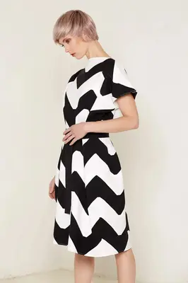 Venus Dress (Black and White) | size: one size