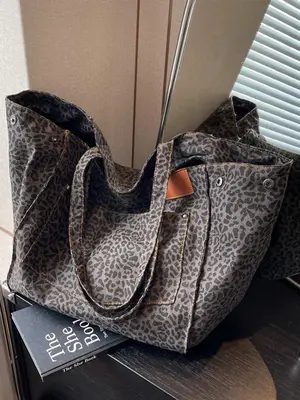 Fashion Leopard Pattern Tote Bag, Casual Large Capacity Shoulder Bag for Women, Trendy Versatile High-quality Daily Commuting...