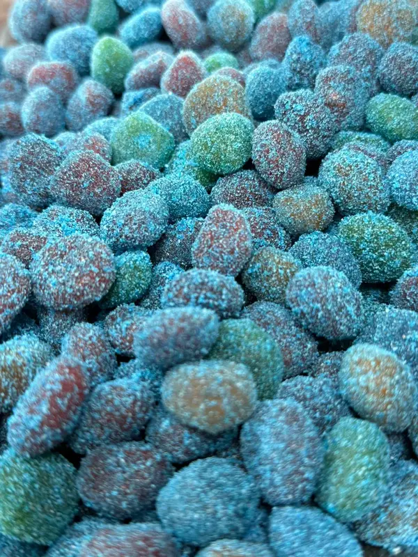 Sour Blue Raspberry Gushers Viral Candy - Gushers Sour Candy - 4oz, 8oz, 1lb extreme Sour Blue-Raspberry gusher bombs