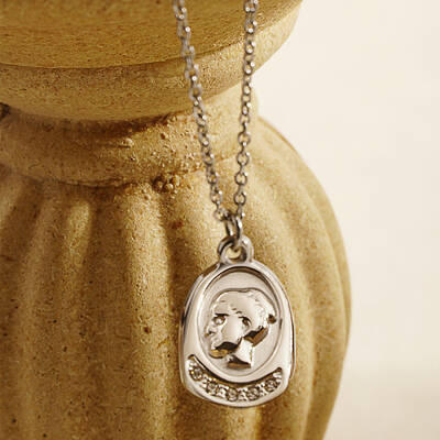 Elegant Vintage Stainless Steel Portrait Pendant Necklace for Women.