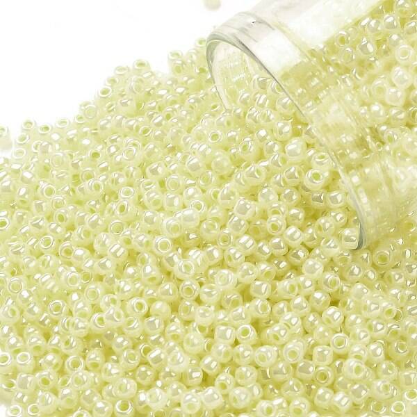TOHO Round Seed Beads