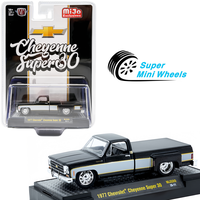 M2 Machines 1:64 1977 Chevrolet Cheyenne Super 30 Truck – Black / White