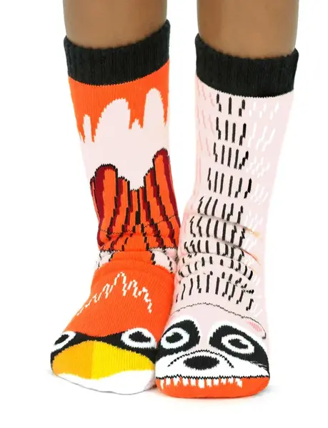 KIDS RACCOON & CARDINAL NO SLIP SOCKS | Size: KIDS SMALL