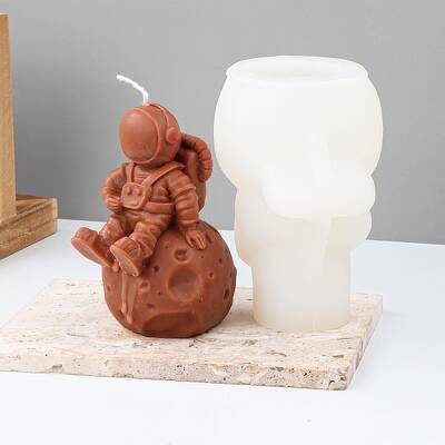 Spaceman Silicone Statue Candle Molds