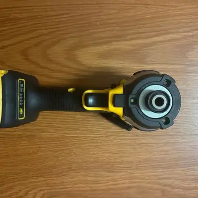 DCF850 Brushless Cordless Impact Driver 20v 3,250 RPM 205 N·m