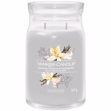 Yankee Candle Smoked Vanilla & Cashmere Candle Signature (smoked vanilla and cashmere) - 368.0 g