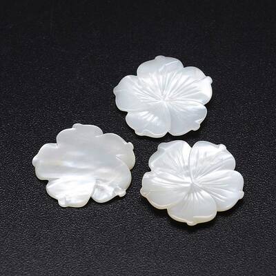 Natural White Shell Mother of Pearl Shell Flower Cabochons