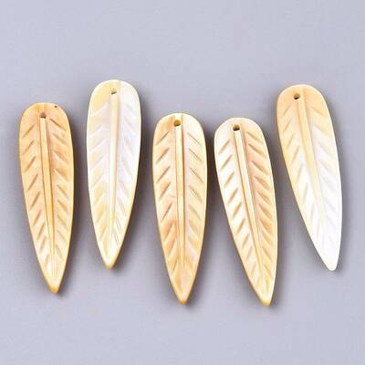 Natural Yellow Shell Pendants
