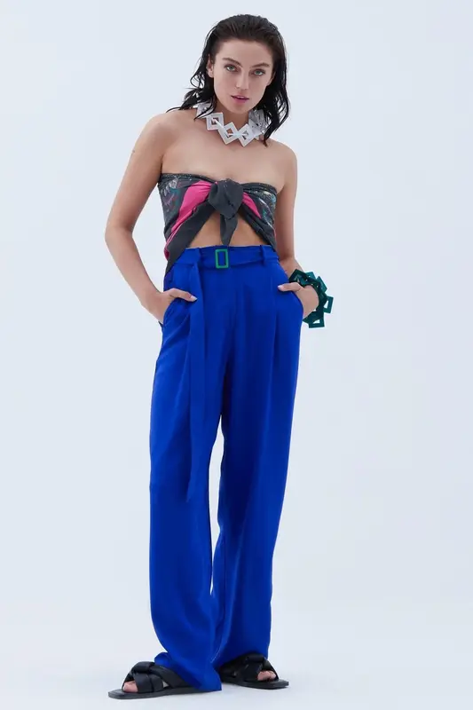 Pleated High-Waisted Wide Leg Trouser in Blue | Size: 8