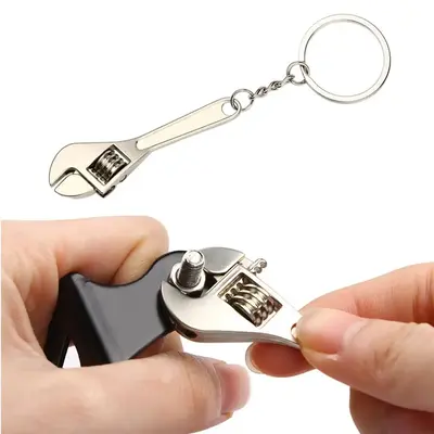 Pipe Wrench Keychain, Portable Mini Metal Wrench Tool With Keyring, Creative Gift For Men & Boys