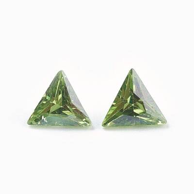 Cubic Zirconia Pointed Back Cabochons