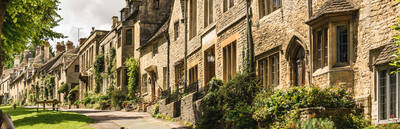 Gateway to the Cotswolds: A Burford Tour from Tolsey Museum to Reavley Chemist
