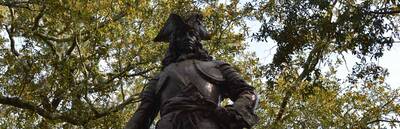 A Walk through Historic Savannah: Johnson Square to Independent Presbyterian