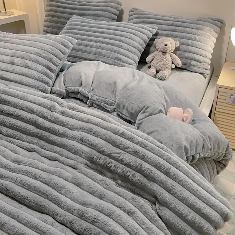 Solid Color Flannel Duvet Cover Set, 3 Counts/set Including 1 Count Duvet Cover & 2 Counts Pillowcase without Filler, Soft Be...